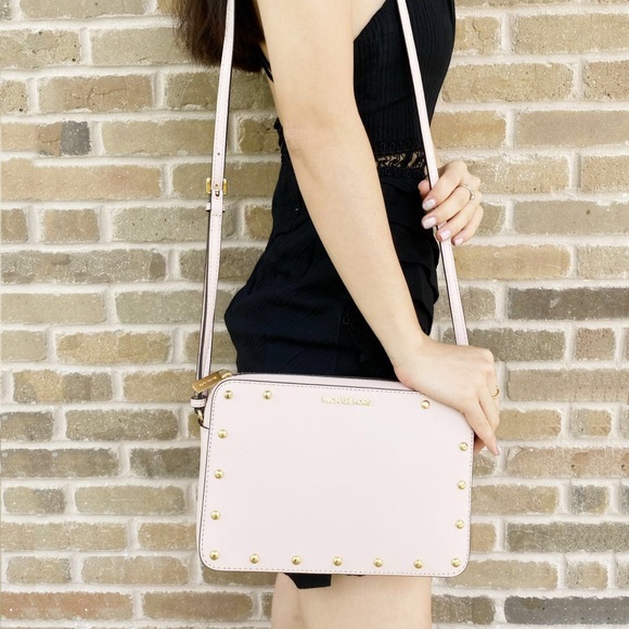 Gaby’sBags👜💕-NWT Michael Kors Large Crossbody - Picture 2 of 3